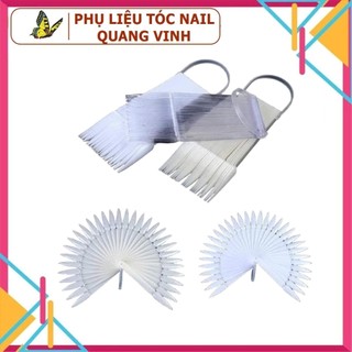 Móng que vuông tập sơn làm bảng màu