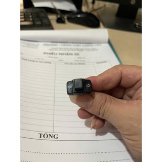 Công tắc xi nhan Vespa Sprint -Primavera 3v