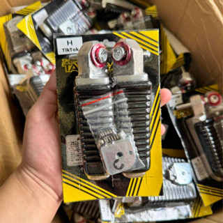 Gác chân sau cao su kèm chốt xỏ gắn cho các dòng xe Hon/Ya