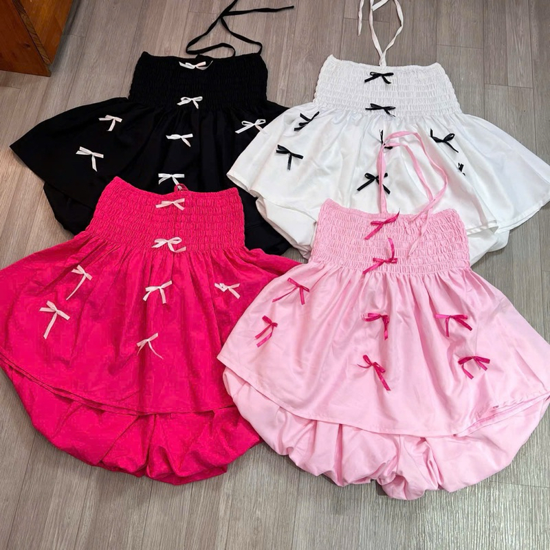 Set Đầm Yếm Đính Nơ Full Cây Bí Nhún Mocking Phồng 2 Lớp + Quần Bí Phồng 2 Lớp | BigBuy360 - bigbuy360.vn