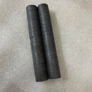 Nam châm viên ferrite 25x3mm màu đen