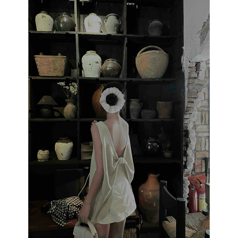 ÁO CỔ TRÒN HỞ LƯNG DÂY XOẮN PHÍA SAU | BigBuy360 - bigbuy360.vn