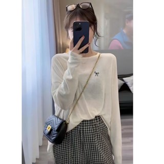 Áo Áo Thun Dài Tay Nữ Chất Phông Giấy Cổ Tròn Kiểu Dáng Trơn Basic V940