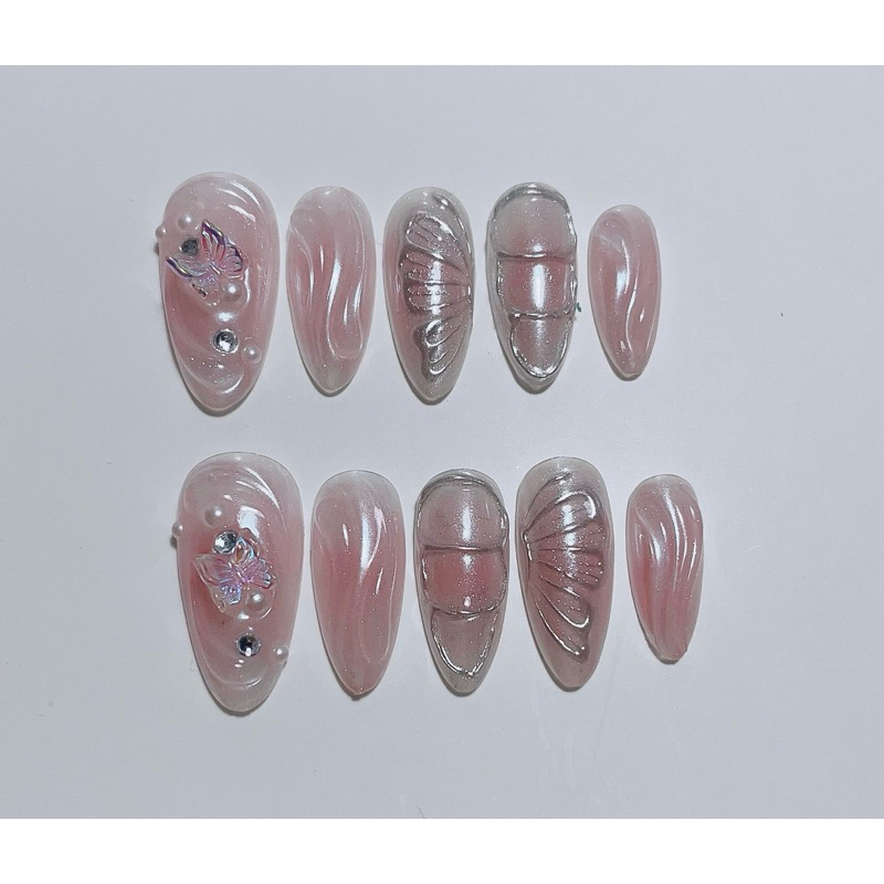 H32 nailbox thiết kế style Y2K