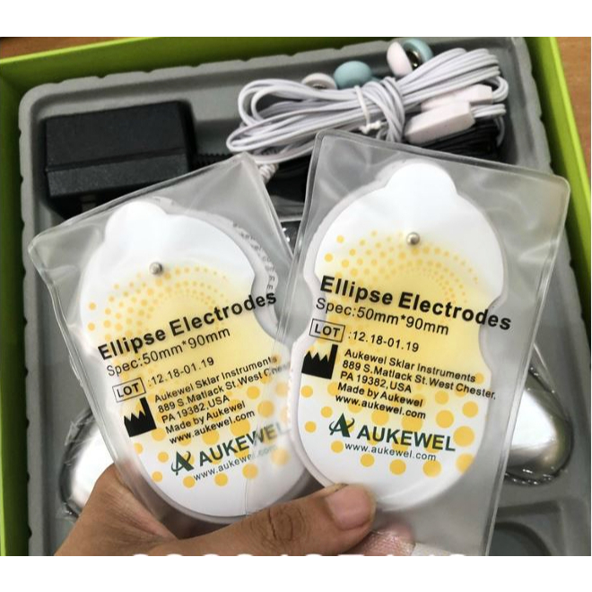 Máy massage xung điện Aukewel AK-2000 III 8 miếng