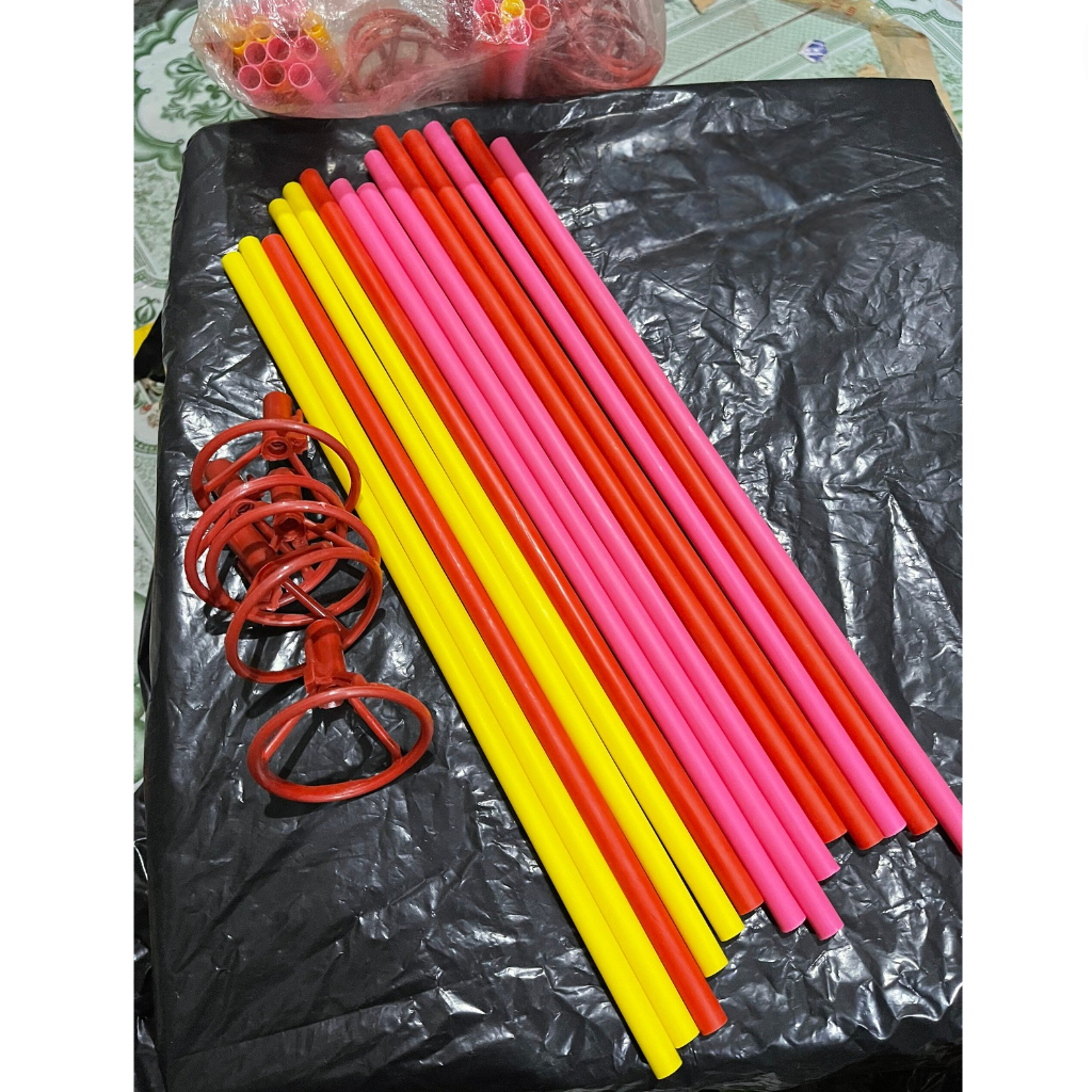 SET 100 Que Cắm Bóng Bay Bé Đẹp (Có Phễu Gắn Bóng)