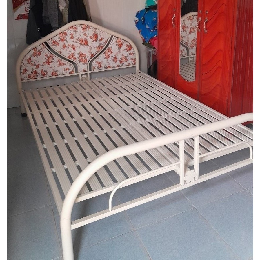 Giường đơn, Giường sắt kích thước ngang từ 0,8M đến 1m8 dài 2M