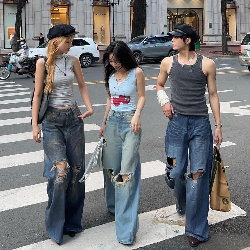 RIPPED WIDE LEG JEANS - Quần jeans rách ống rộng Whose Studio - Kèm dây quần | BigBuy360 - bigbuy360.vn