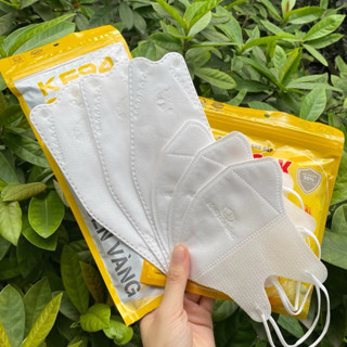  Khẩu trang Kf94 kháng khuẩn Bông Sen Vàng 4lớp cao cấp hộp 10c 