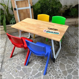 Bàn Gỗ Cao Su Cho Bé Mầm Non Chân Gấp Gọn
