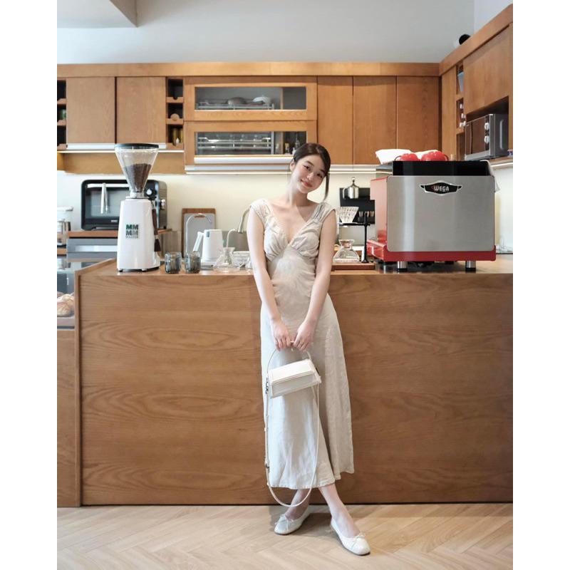 ĐẦM LINEN MINDI DÁNG DÀI CỔ V 2 DÂY BẢN TO XẾP LI SIÊU XINH PHONG CÁCH HÀN QUỐC THANH LỊCH NHẸ NHÀNG ĐỦ SIZE NHIỀU MÀU