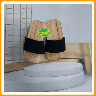 Guốc gổ mộc cho bé cực kì đáng yêu u