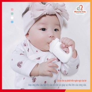 Gặm nướu silicon Simtong Milk Bottle cho bé 3m+, đồ chơi gặm nứu platinum silicone - Monnie Kids