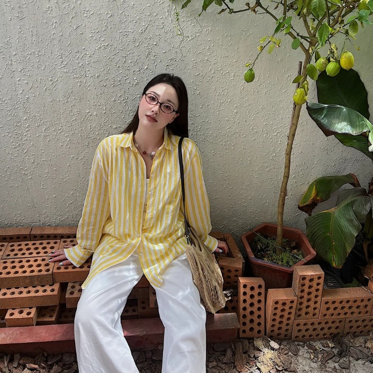 Áo sơ mi nữ kẻ sọc vàng tay dài form rộng chất XI GIÃN XỊN - Kiểu áo sơ mi nữ công sở kẻ sọc trẻ tru