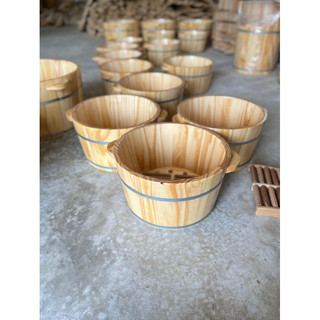 Chậu gỗ ngâm chân loại 1 ( đi kèm bàn lăn)
