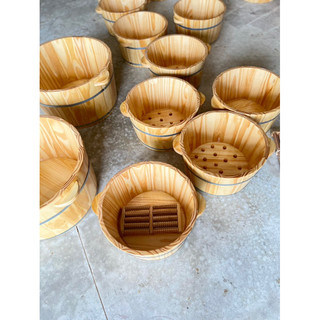 Chậu gỗ ngâm chân loại 1 ( đi kèm bàn lăn)