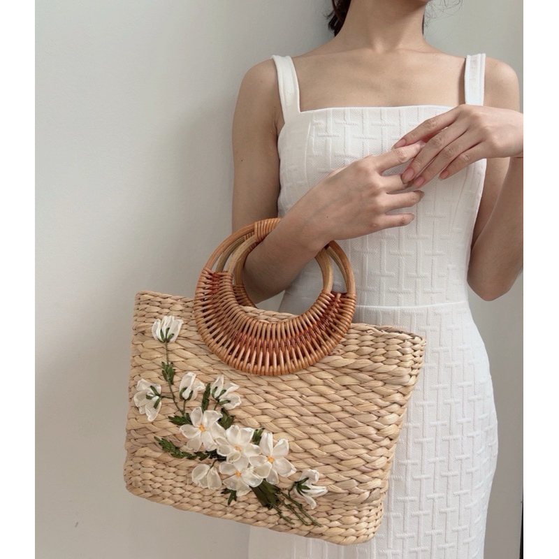 Túi lục bình nong ba quay mây size 35x13xh23/34 cm tay cầm quay mây, đan tay thích hợp với áo dài, đầm maxi, mặc tết (SP