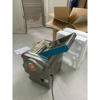 Máy cán bột làm bánh FKM220 (22Cm) chạy điện 220v