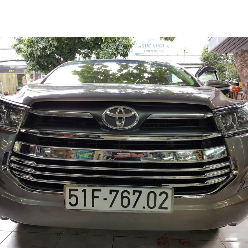 Ốp mặt ca lăng Toyota Innova 2017-2022, Ốp trang trí mặt ca lăng Innova 2017-2022, mạ crom cao cấp