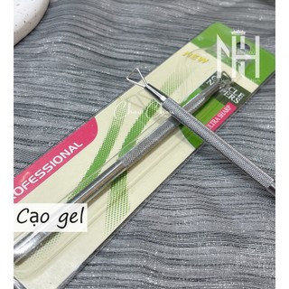 Đẩy da móc khoé làm móng, lấy khoé, cạo gel làm móng