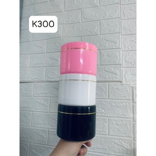 Hủ đựng kem k300 có kèm nắp lót.