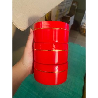 Hủ đựng kem K200 đủ màu có kèm nắp lót.