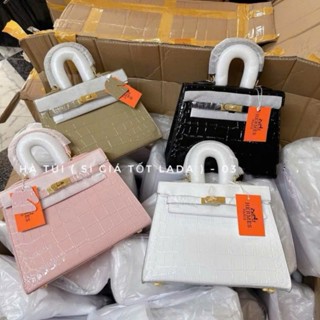  Túi quai xách nữ Hờ mờ ke ly răn khóa vàng dáng cao Sz 25 