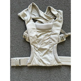 Địu em bé sơ sinh Ergo baby Em Brace