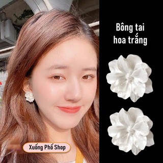 (sẵn) Bông tai, khuyên tai hình hoa trà màu trắng