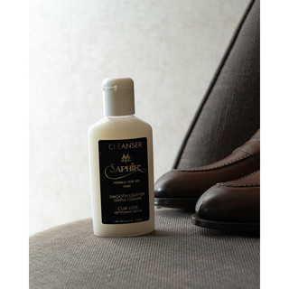 Làm sạch túi da hàng hiệu Saphir Cleanser