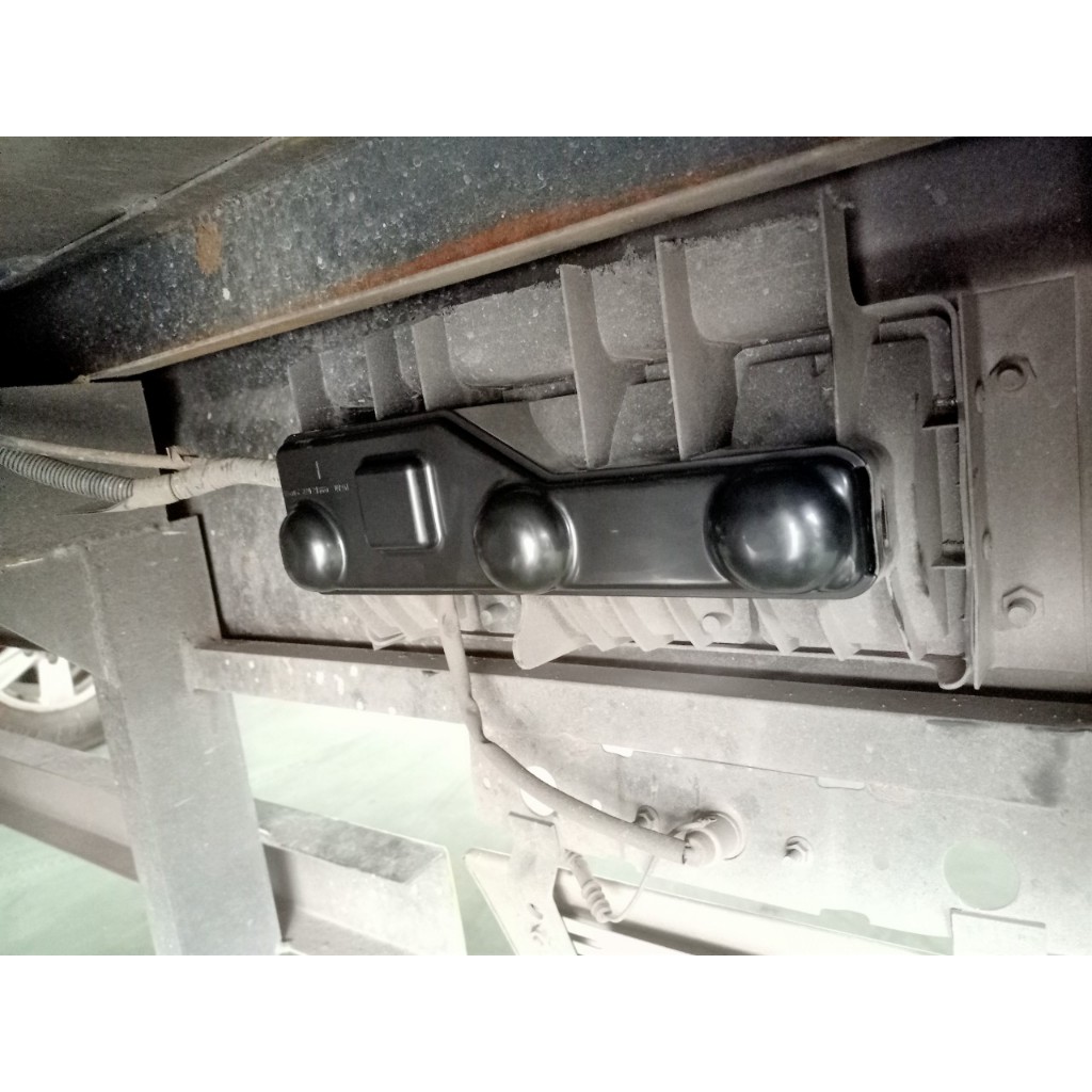 NẮP CHỤP ĐÈN LÁI SAU ISUZU