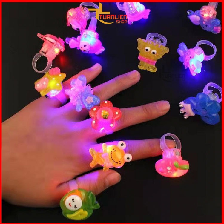 Combo Nhẫn phát sáng Đèn Led trong bóng tối nhiều màu cho bé