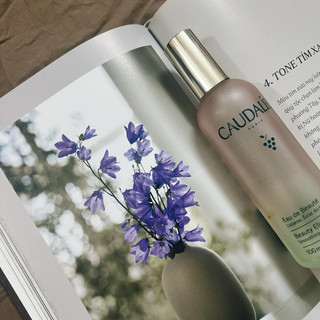 Xịt dưỡng Caudalie eau de beaute
