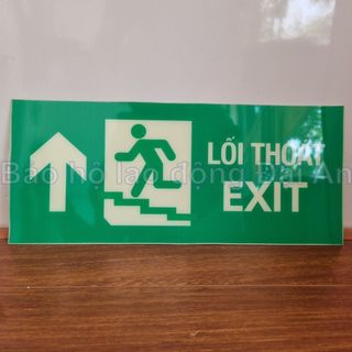 Bảng dạ quang chỉ dẫn thoát hiểm exit dán tường