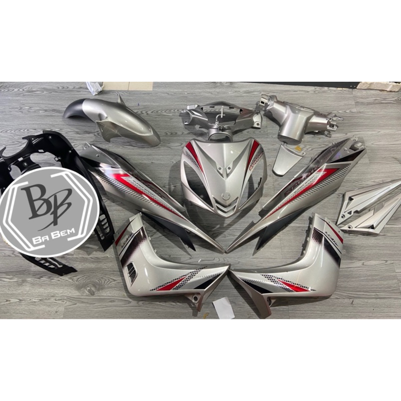 Dàn áo bạc đen luôn tem ex nhỏ