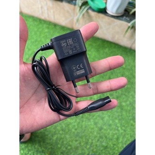 Bộ Sạc Máy Cạo Râu Philips S1060