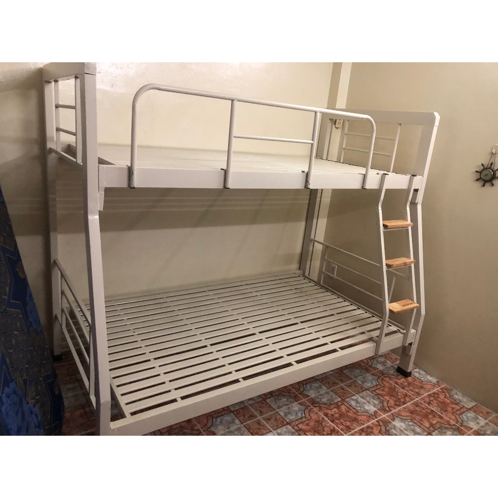 Giường sắt 2 tầng trên 1m6 dưới 1m8 sắt 4x8 1ly2 hình thật