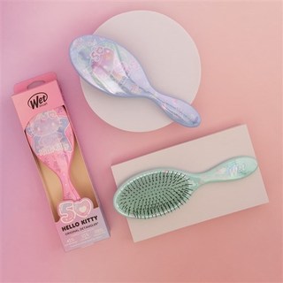 Lược WetBrush Original Detangler Hello Kitty 50 Birthday