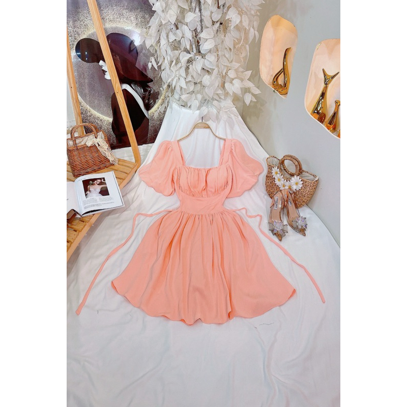 Đầm lụa Mango cổ vuông tay phồng