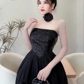Váy cúp ngực xếp ly