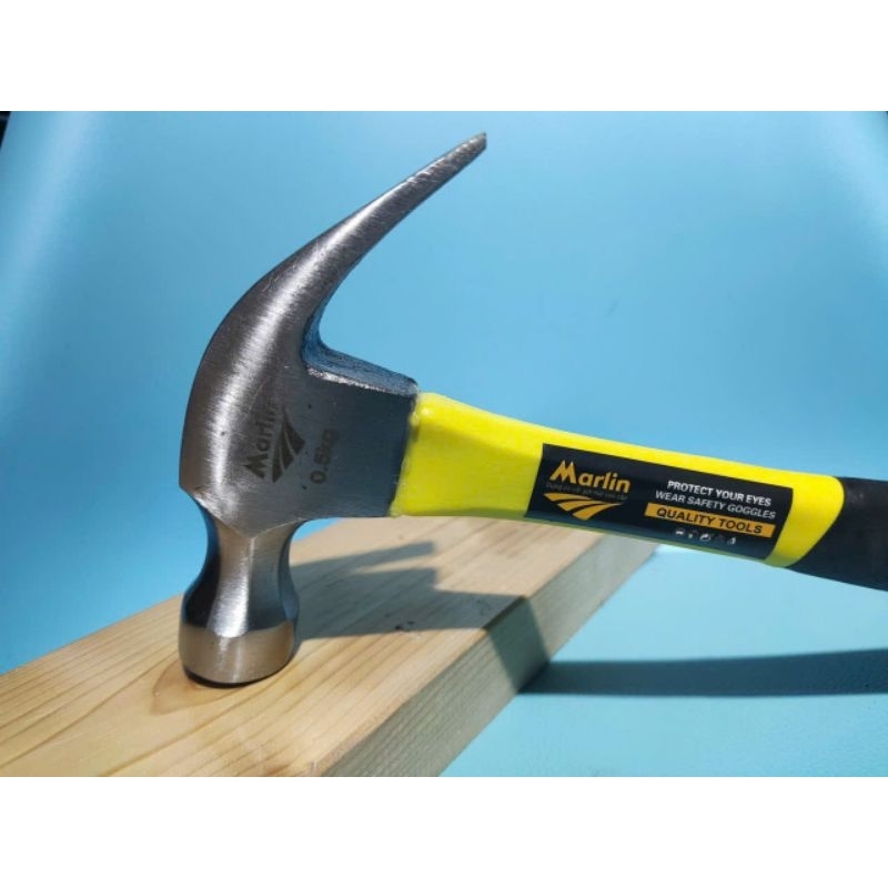 Búa đinh Marlin có size 0.25kg, size 0.5kg