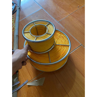 Guồng và dây rứa vàng thả diều các loại.