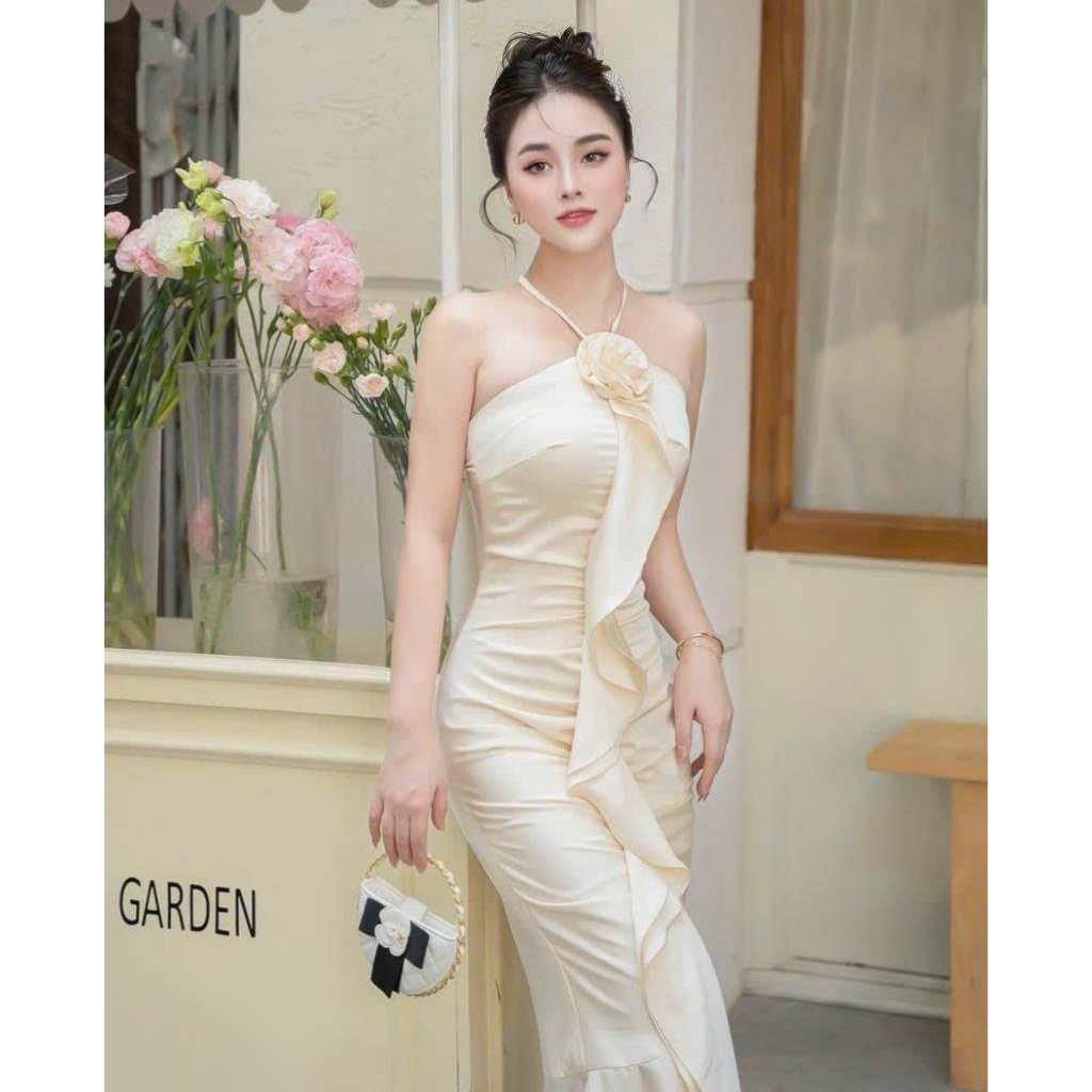 L Xinh Đầm dự tiệc đám cưới body cổ yếm đính hoa dáng dài màu be, màu trắng, màu đen và màu đỏ sang trọng D0916