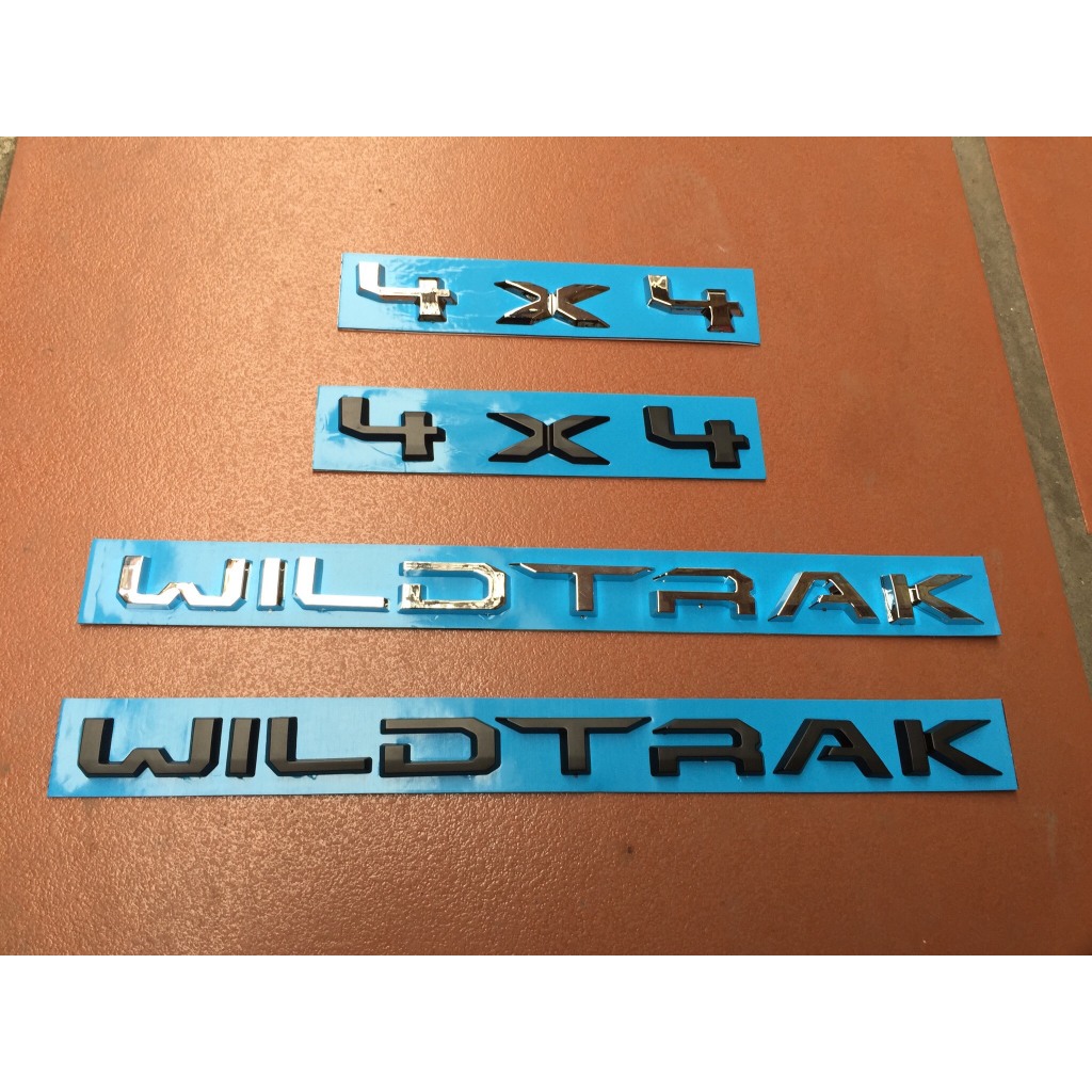 Chữ nổi 4x4 WILDTRAK dán xe Ford Ranger