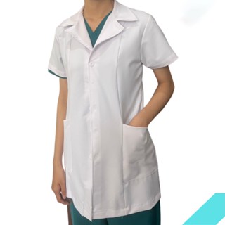 Áo Blouse Trắng Bác Sĩ Nam Nữ Cao Cấp Tay Dài, Tay Ngắn Chất Lượng Thoáng Mát, Áo Bác Sĩ, Dược Sĩ, Y Tá Đẹp - Hình thật