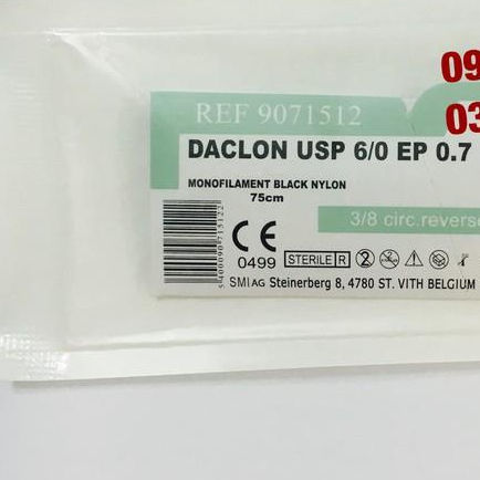 "Chỉ không tiêu đơn sợi Polyamid 6/0 (Daclon nylon 6/0) - Kim tam giác 3/8, kim 12mm"