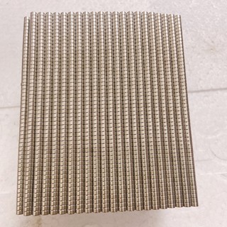 Nam châm Viên 4x1mm ( 1000 Viên)