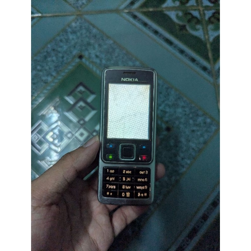 Xác điện thoại Nokia 6300 trắng màn đổ chuông xả kho