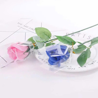 1 bông hoa sáp đủ cành lá