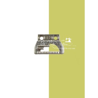 Bàn lừa (răng cưa) máy may gia đình cổ điển (máy may con bướm).